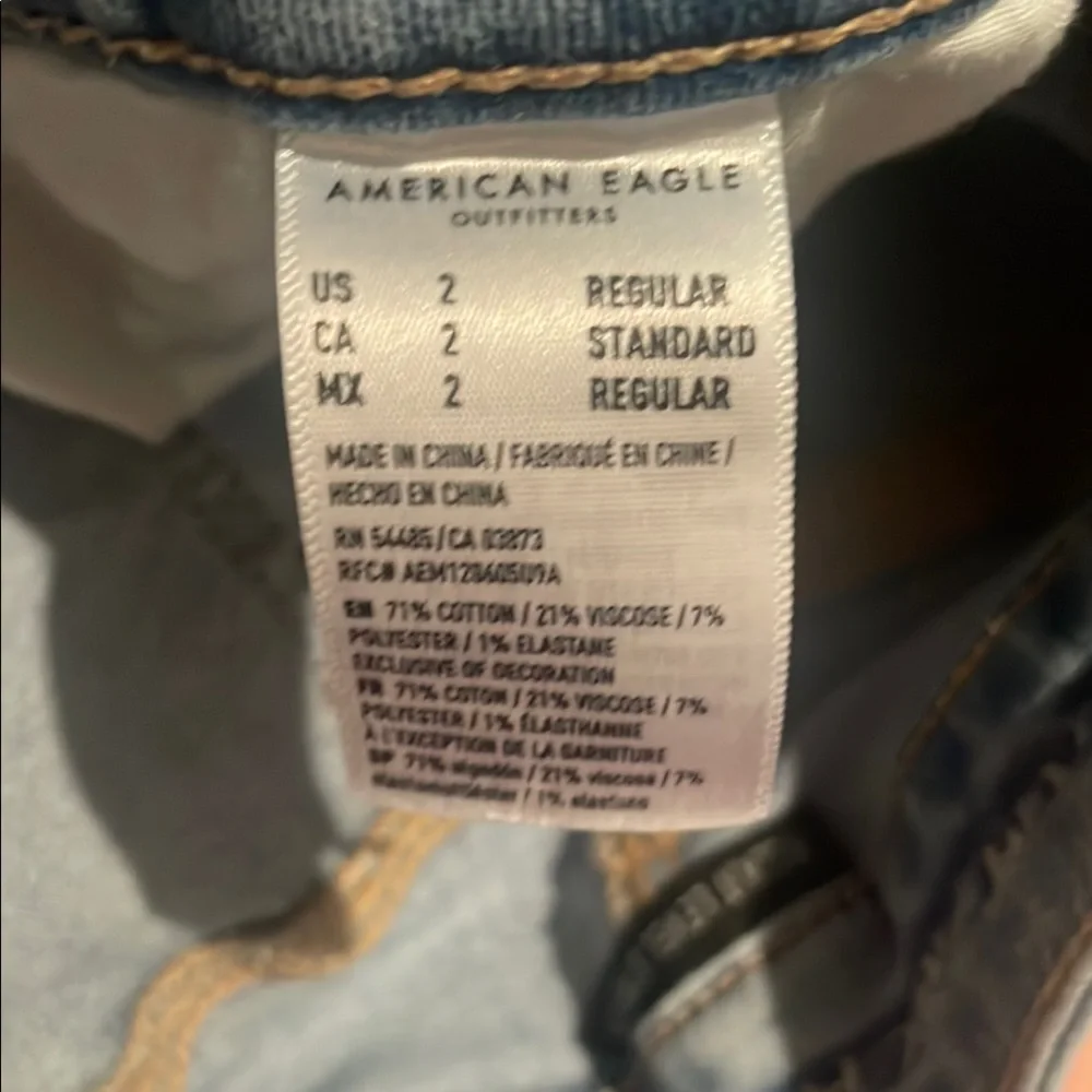 American Eagle Outfitters Light Blue Distressed Ankle Jeans - Picture 4 of 4